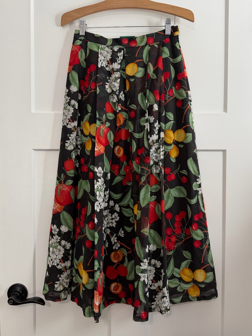 Vintage European Fruit Print Cotton Pleated Maxi Skirt - Picture 2 of 11